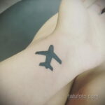 Фото тату самолет 06.07.2021 №410 - airplane tattoo - tatufoto.com