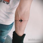 Фото тату самолет 06.07.2021 №427 - airplane tattoo - tatufoto.com