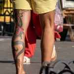 Большая цветная татуировка с драконом на всю левую ногу мужчины — уличная тату (street tattoo) № 15– tatufoto.com 230821 6
