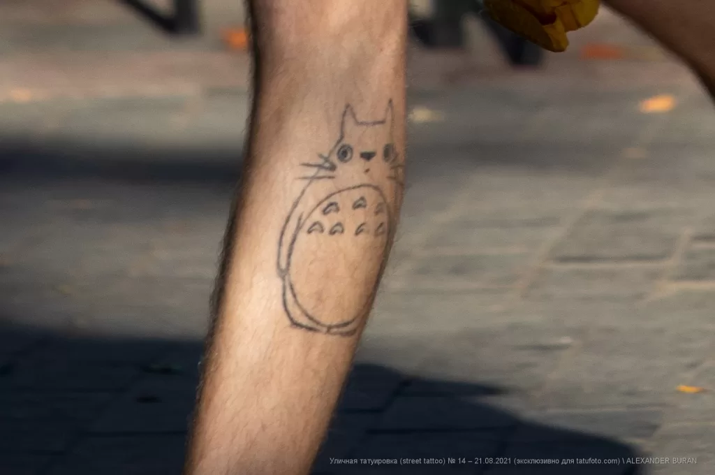 Тату Покемон внизу левой ноги парня - Уличная тату (street tattoo) № 14–210821 6