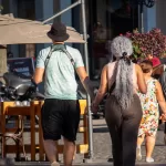 Тату надпись на правом запястье парня - Уличная тату (street tattoo) № 14–210821 6