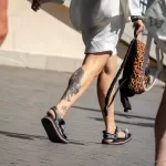 Тату портрет мужчины на правой икре девушки - Уличная тату (street tattoo) № 14–210821 4