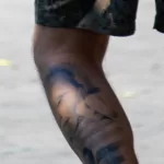 Тату портрет новорожденного внизу левой ноги мужчины - Уличная тату (street tattoo) № 14–210821 3