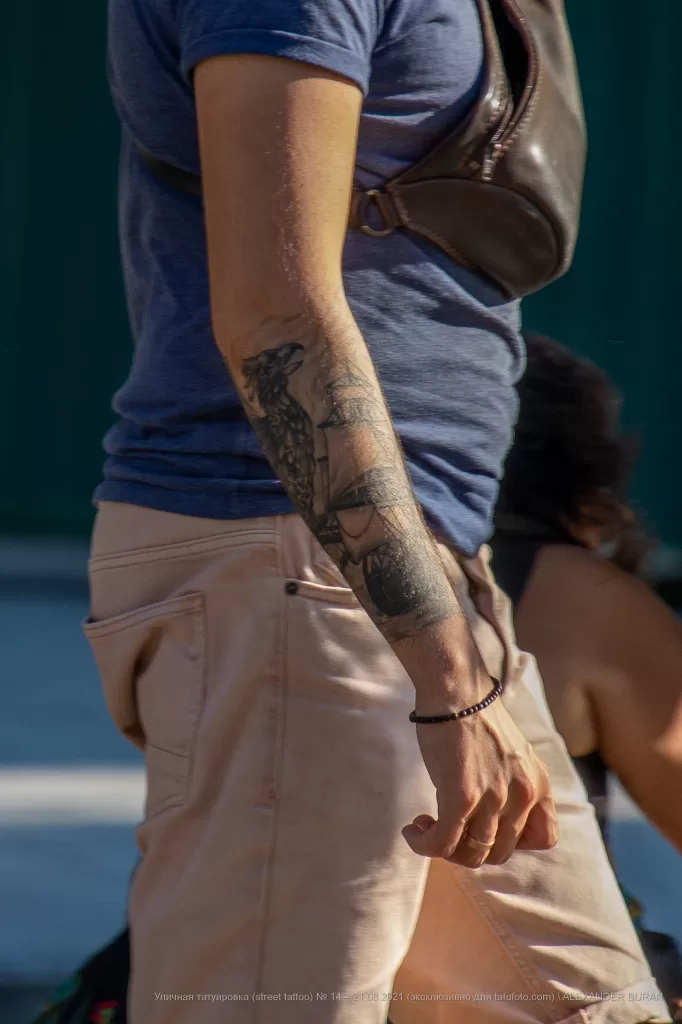 Тату птица и парусник на правой руке парня - Уличная тату (street tattoo) № 14–210821 4