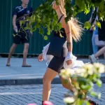 Тату три полоски браслетом на левой руке девушки - Уличная тату (street tattoo) № 14–210821 1