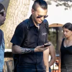 Трайбл узор в тату на правом запястье парня - Уличная тату (street tattoo) № 14–210821 6