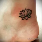 Фото мини тату лотос 07.08.2021 №013 - mini lotus tattoo - tatufoto.com