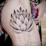 Фото тату лотос на бедре 07.08.2021 №031 - lotus tattoo on thigh - tatufoto.com