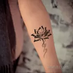Фото тату лотос на запястье 07.08.2021 №028 - lotus tattoo on wrist - tatufoto.com