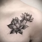 Фото тату лотос на ключице 07.08.2021 №011 - lotus tattoo on her collarbone - tatufoto.com