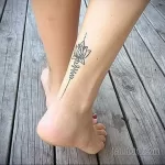 Фото тату лотос на ноге 07.08.2021 №007 - lotus tattoo on her leg - tatufoto.com