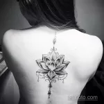 Фото тату лотос на спине 07.08.2021 №030 - lotus tattoo on back - tatufoto.com