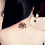 Фото тату лотос на спине 07.08.2021 №064 - lotus tattoo on back - tatufoto.com