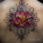 Фото тату лотос цветной 07.08.2021 №015 - lotus tattoo color - tatufoto.com