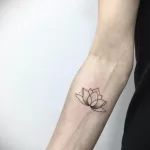 Фото тату цветок лотоса 07.08.2021 №008 - lotus flower tattoo - tatufoto.com