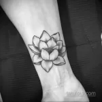 Фото тату цветок лотоса 07.08.2021 №027 - lotus flower tattoo - tatufoto.com