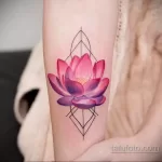 Фото тату цветок лотоса 07.08.2021 №033 - lotus flower tattoo - tatufoto.com