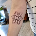 Фото рисунка тату про зиму 30,10,2021 - №0162 - winter tattoo - tatufoto.com