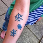 Фото тату снежинка 30,11,2021 - №0037 - snowflake tattoo - tatufoto.com