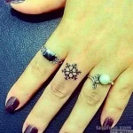 Фото тату снежинка 30,11,2021 - №0042 - snowflake tattoo - tatufoto.com
