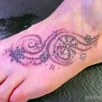 Фото тату снежинка 30,11,2021 - №0051 - snowflake tattoo - tatufoto.com