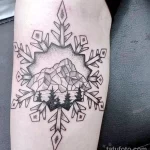 Фото тату снежинка 30,11,2021 - №0054 - snowflake tattoo - tatufoto.com