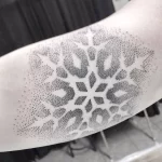 Фото тату снежинка 30,11,2021 - №0077 - snowflake tattoo - tatufoto.com