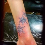 Фото тату снежинка 30,11,2021 - №0105 - snowflake tattoo - tatufoto.com
