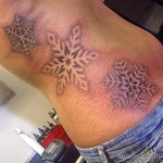 Фото тату снежинка 30,11,2021 - №0115 - snowflake tattoo - tatufoto.com