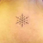 Фото тату снежинка 30,11,2021 - №0128 - snowflake tattoo - tatufoto.com