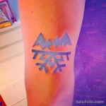 Фото тату снежинка 30,11,2021 - №0133 - snowflake tattoo - tatufoto.com