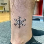 Фото тату снежинка 30,11,2021 - №0172 - snowflake tattoo - tatufoto.com