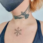 Фото тату снежинка 30,11,2021 - №0184 - snowflake tattoo - tatufoto.com