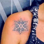 Фото тату снежинка 30,11,2021 - №0189 - snowflake tattoo - tatufoto.com