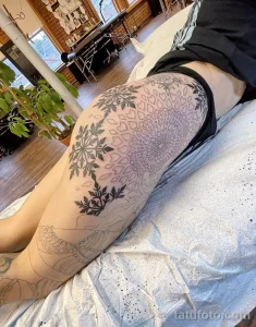 Фото тату снежинка 30,11,2021 - №0212 - snowflake tattoo - tatufoto.com