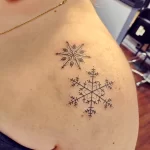 Фото тату снежинка 30,11,2021 - №0219 - snowflake tattoo - tatufoto.com