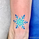 Фото тату снежинка 30,11,2021 - №0227 - snowflake tattoo - tatufoto.com