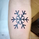 Фото тату снежинка 30,11,2021 - №0230 - snowflake tattoo - tatufoto.com