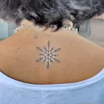 Фото тату снежинка 30,11,2021 - №0250 - snowflake tattoo - tatufoto.com