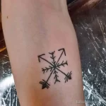 Фото тату снежинка 30,11,2021 - №0261 - snowflake tattoo - tatufoto.com