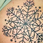 Фото тату снежинка 30,11,2021 - №0306 - snowflake tattoo - tatufoto.com