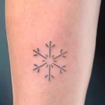 Фото тату снежинка 30,11,2021 - №0321 - snowflake tattoo - tatufoto.com