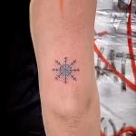 Фото тату снежинка 30,11,2021 - №0326 - snowflake tattoo - tatufoto.com