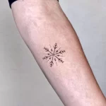 Фото тату снежинка 30,11,2021 - №0345 - snowflake tattoo - tatufoto.com