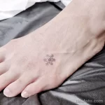 Фото тату снежинка 30,11,2021 - №0354 - snowflake tattoo - tatufoto.com