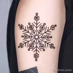 Фото тату снежинка 30,11,2021 - №0358 - snowflake tattoo - tatufoto.com