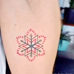 Фото тату снежинка 30,11,2021 - №0395 - snowflake tattoo - tatufoto.com