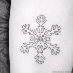 Фото тату снежинка 30,11,2021 - №0399 - snowflake tattoo - tatufoto.com