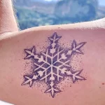 Фото тату снежинка 30,11,2021 - №0436 - snowflake tattoo - tatufoto.com