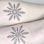 Фото тату снежинка 30,11,2021 - №0442 - snowflake tattoo - tatufoto.com